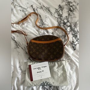 Louis Vuitton Monogram Blois